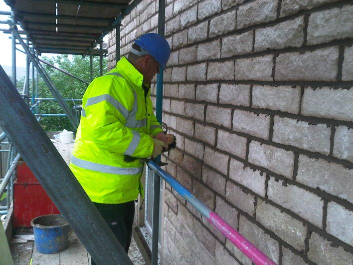 #46 - EAL(Gun-Point) Helps out Pointing Pro-Clad Brick Slip System on BBC's DIY SOS the Big Build #3